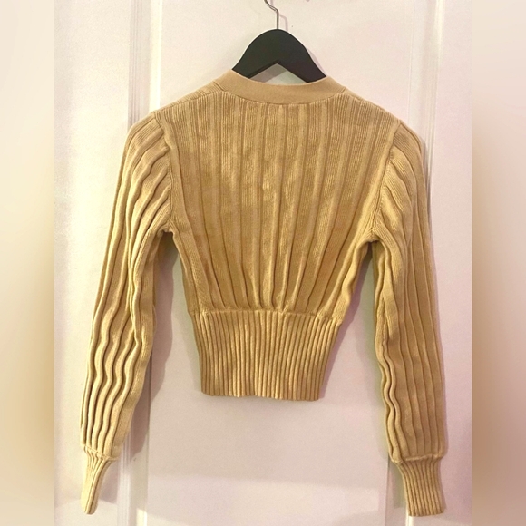 Wilfred crop sweater in beige - Picture 2 of 2
